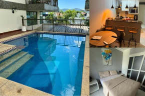 Camboinhas - Piscina e Garagem na Rua da praia